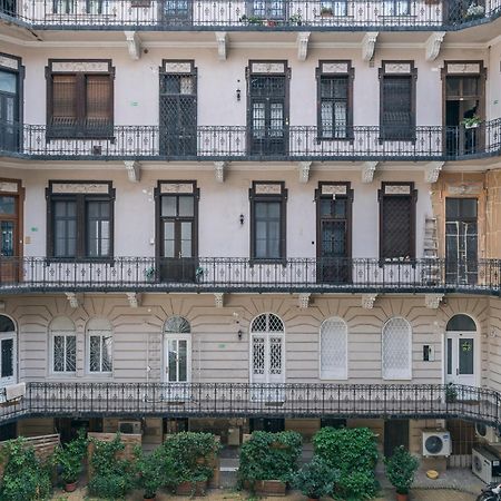 Danube Terrace Boutique Residence With Private Sauna Budapest Exterior photo